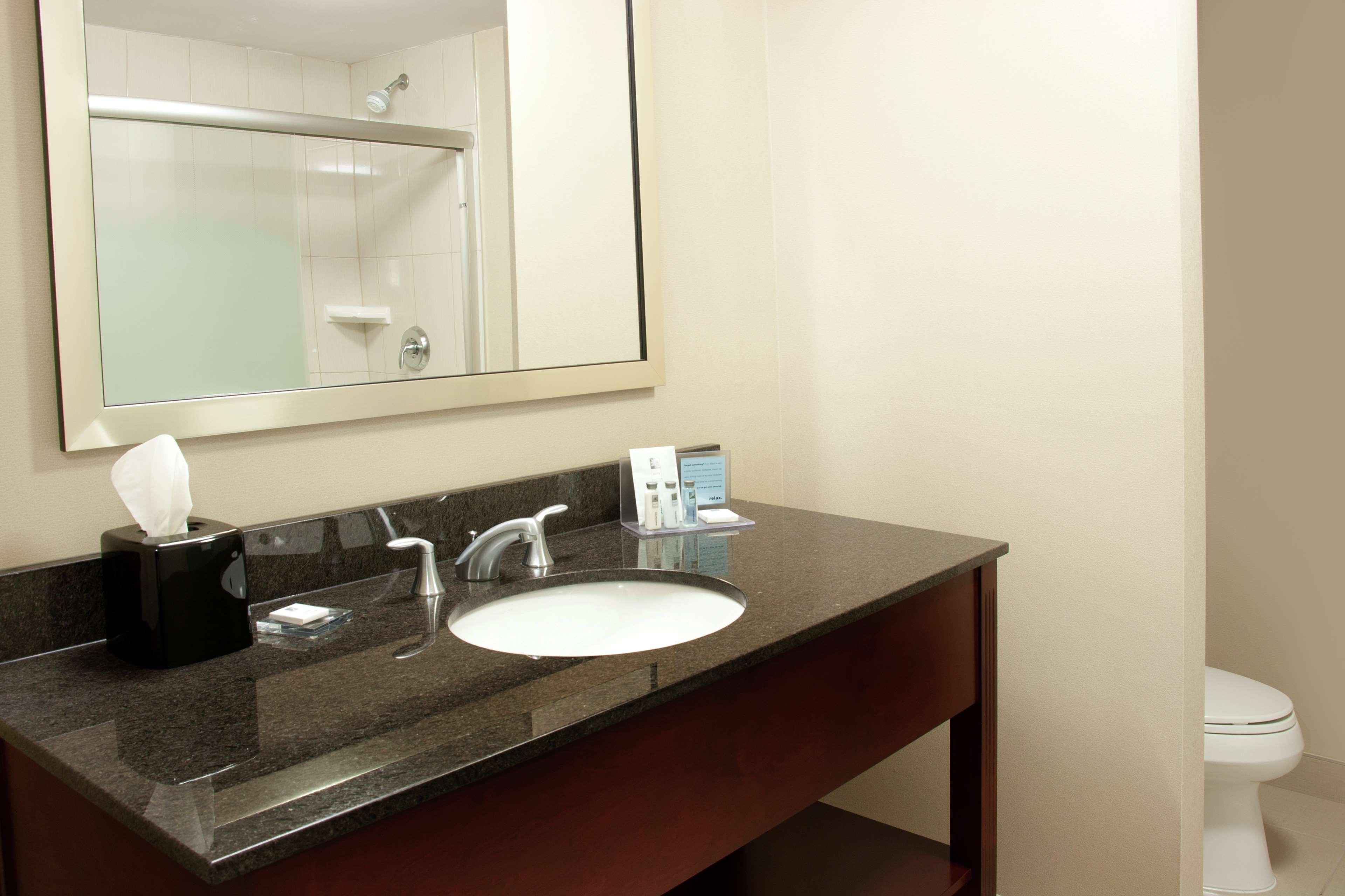 Hampton Inn By Hilton Brampton - Toronto Extérieur photo