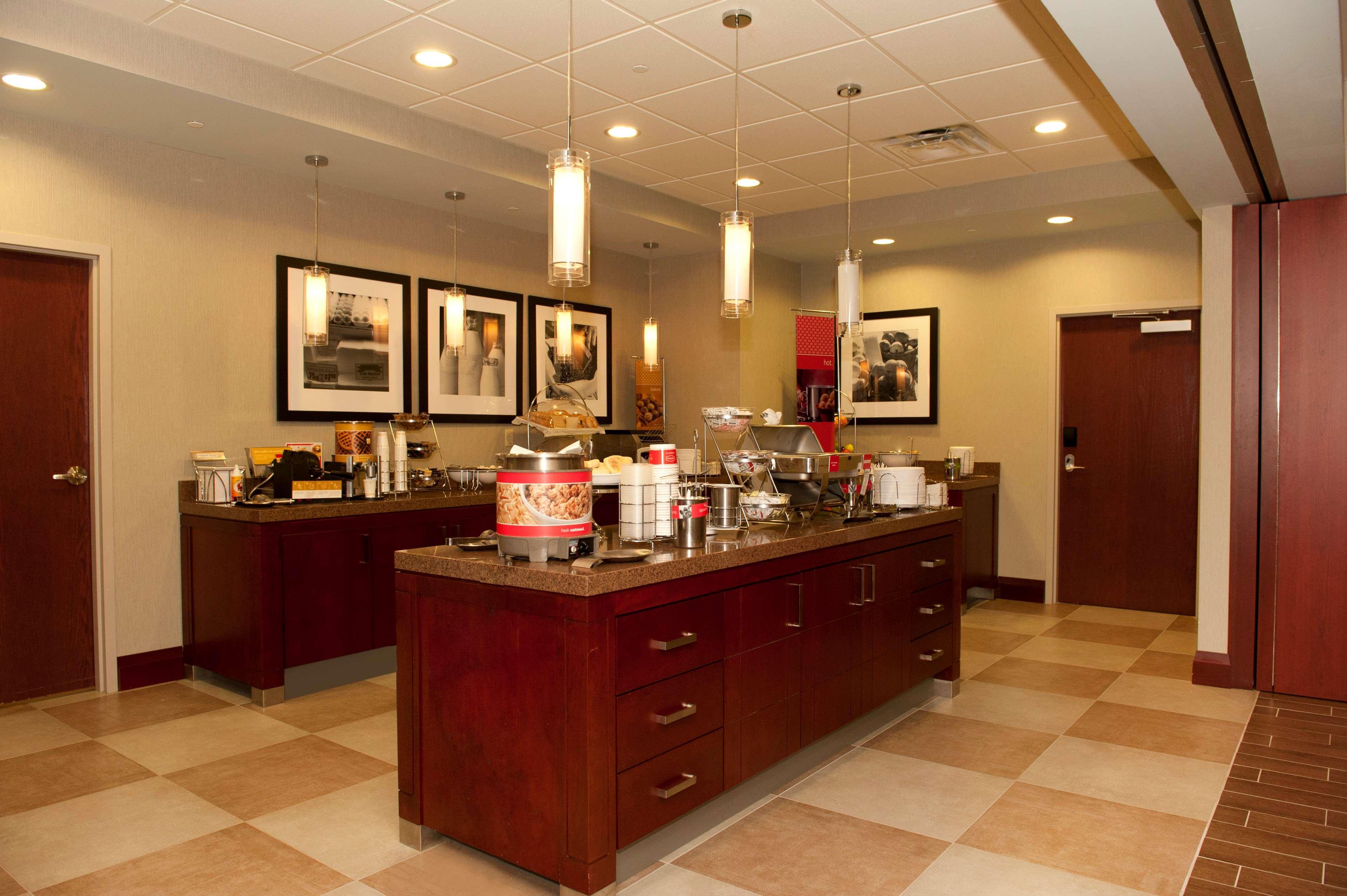 Hampton Inn By Hilton Brampton - Toronto Extérieur photo