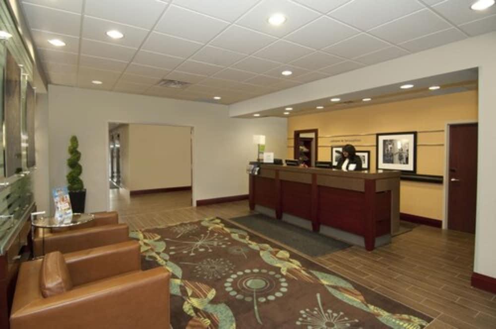 Hampton Inn By Hilton Brampton - Toronto Extérieur photo