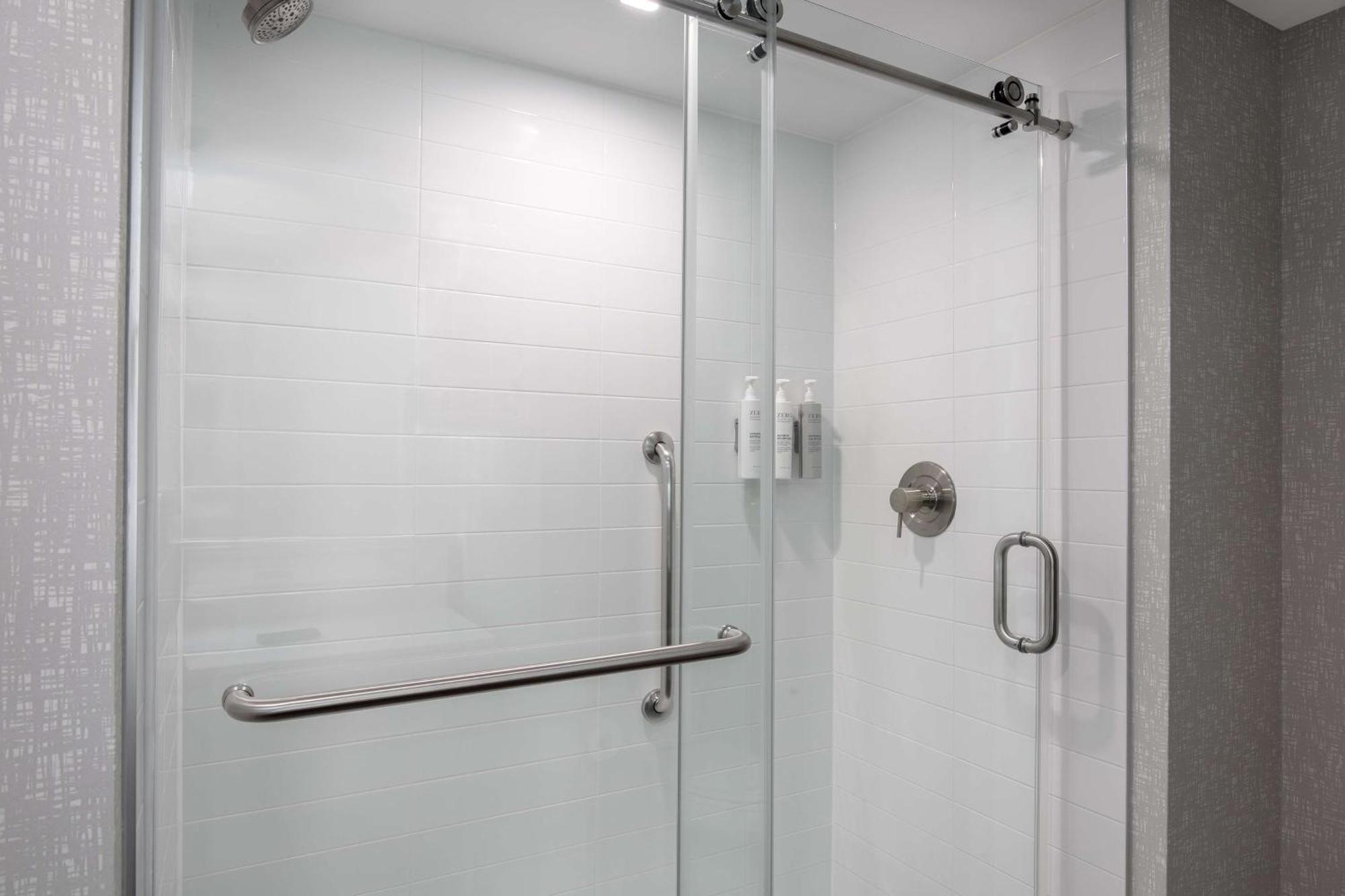 Hampton Inn By Hilton Brampton - Toronto Extérieur photo